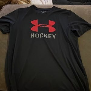 Black under armor short sleeve shirt. Workout style